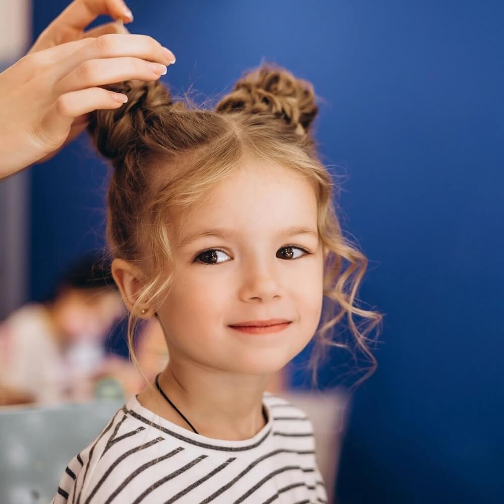 penteado infantil com presilha