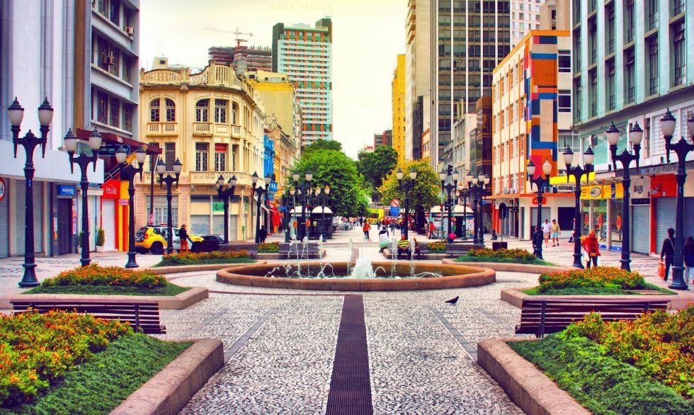 Passeio pela Histórica Rua XV de Novembro