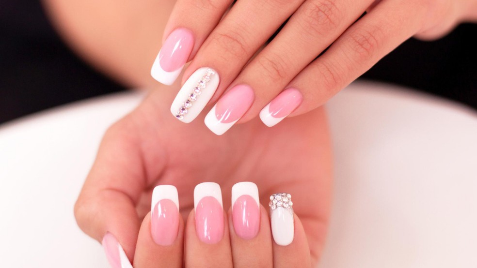 ideias unhas de gel simples e elegantes