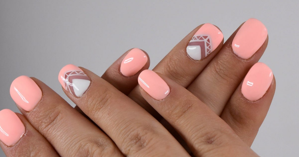 unhas de gel simples vs unhas em acrílico