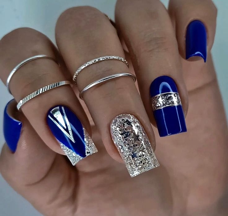 unha em gel azul longa
