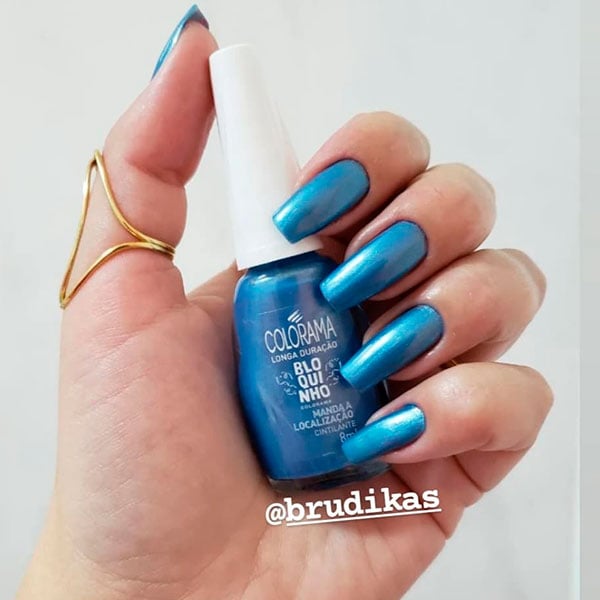 unha em gel azul bailarina