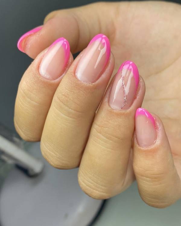 Elegância Silenciosa nas Unhas: Cores e Formatos para uma Francesinha Sofisticada