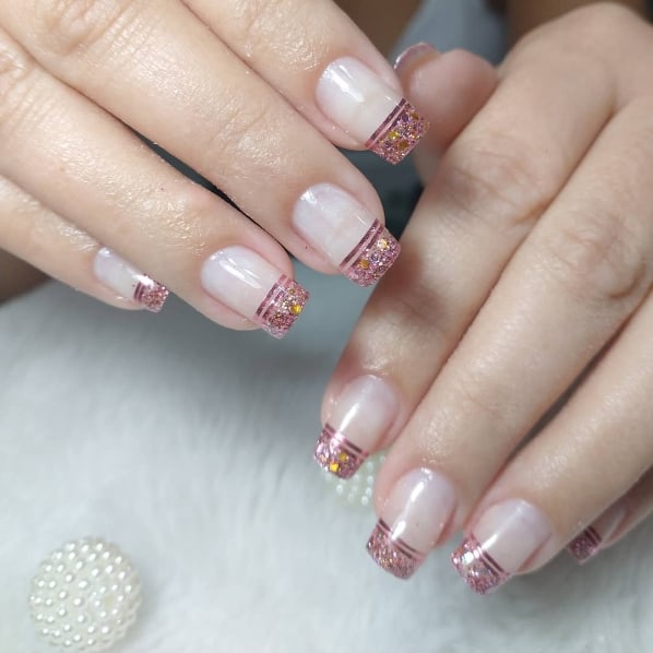 Unhas decoradas para casamento: ideias com glitter