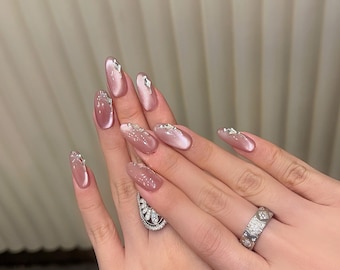 Unhas decoradas para casamento: ideias com glitter