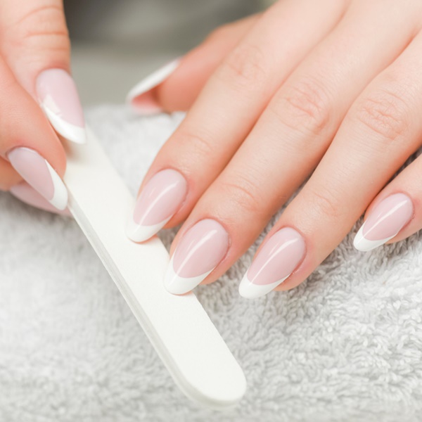 Unhas amendoada: inspirações e tendências