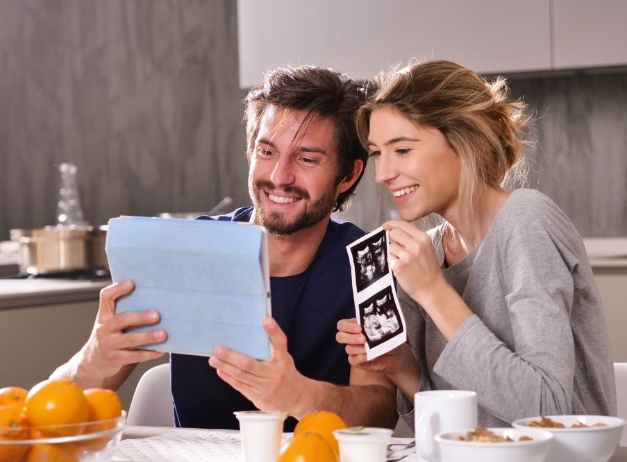 5 ideias de títulos:
1. As 50 Frases Mais Emocionantes para Grávidas Compartilharem nas Redes Sociais
2. Legendas Criativas para Fotos de Gestante: Inspire-se!
3. Mensagens de Amor e Apoio para a Futura Mamãe
4. Frases Bíblicas sobre Gravidez: Fé e Gratidão em Palavras
5. Como Anunciar a Gravidez com Frases Inesquecíveis