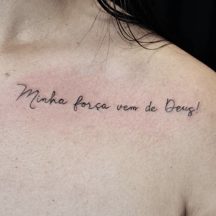 frase de tatuagem no ombro