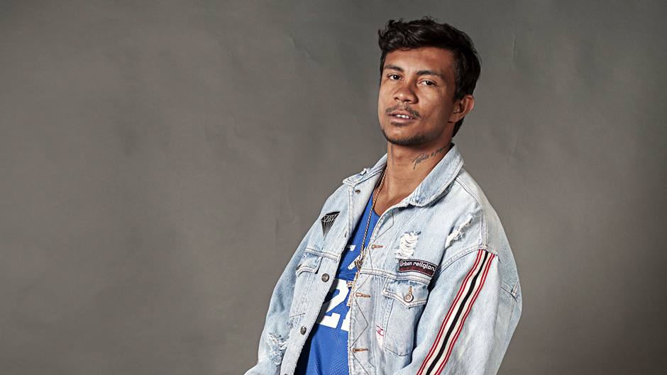 Como Usar Frases de Rap em Legendas de Fotos e Stories