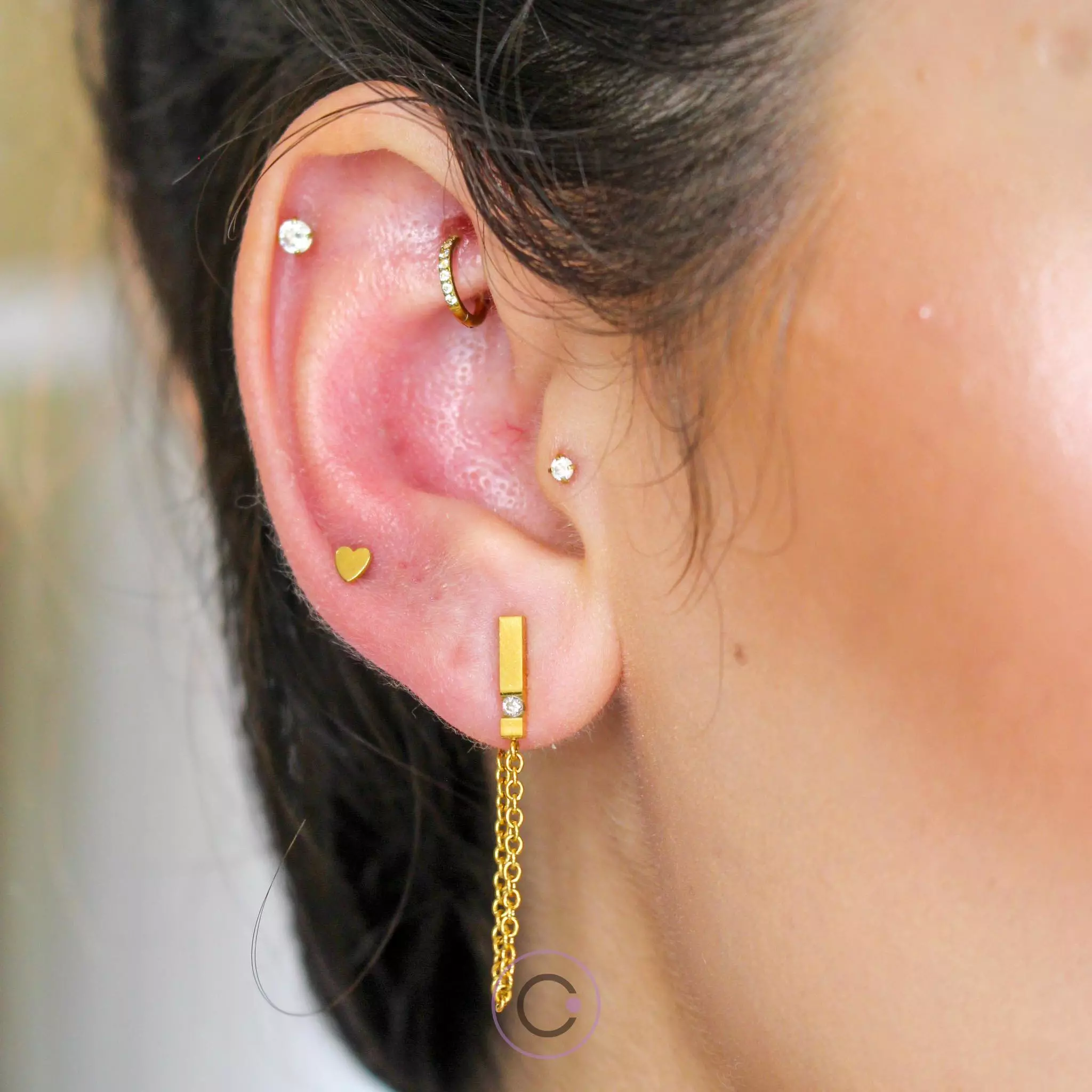 Onde Furar a Orelha: Farmácias, Estúdios de Piercing e Clínicas Especializadas