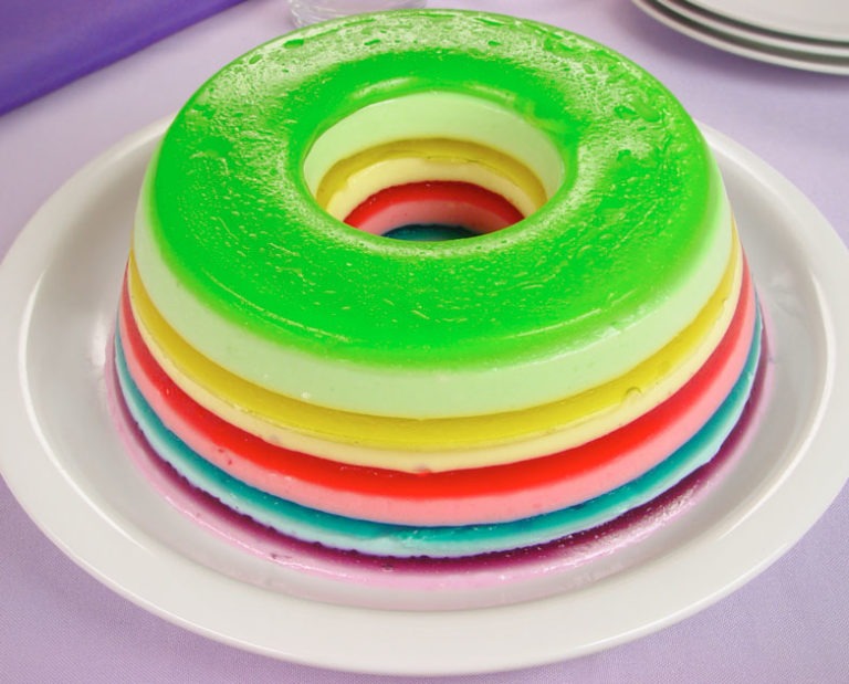 gelatina em camadas colorida