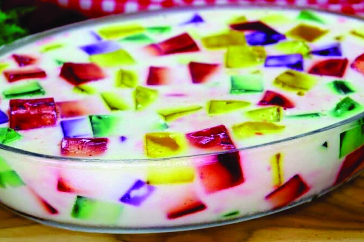 gelatina em camadas colorida