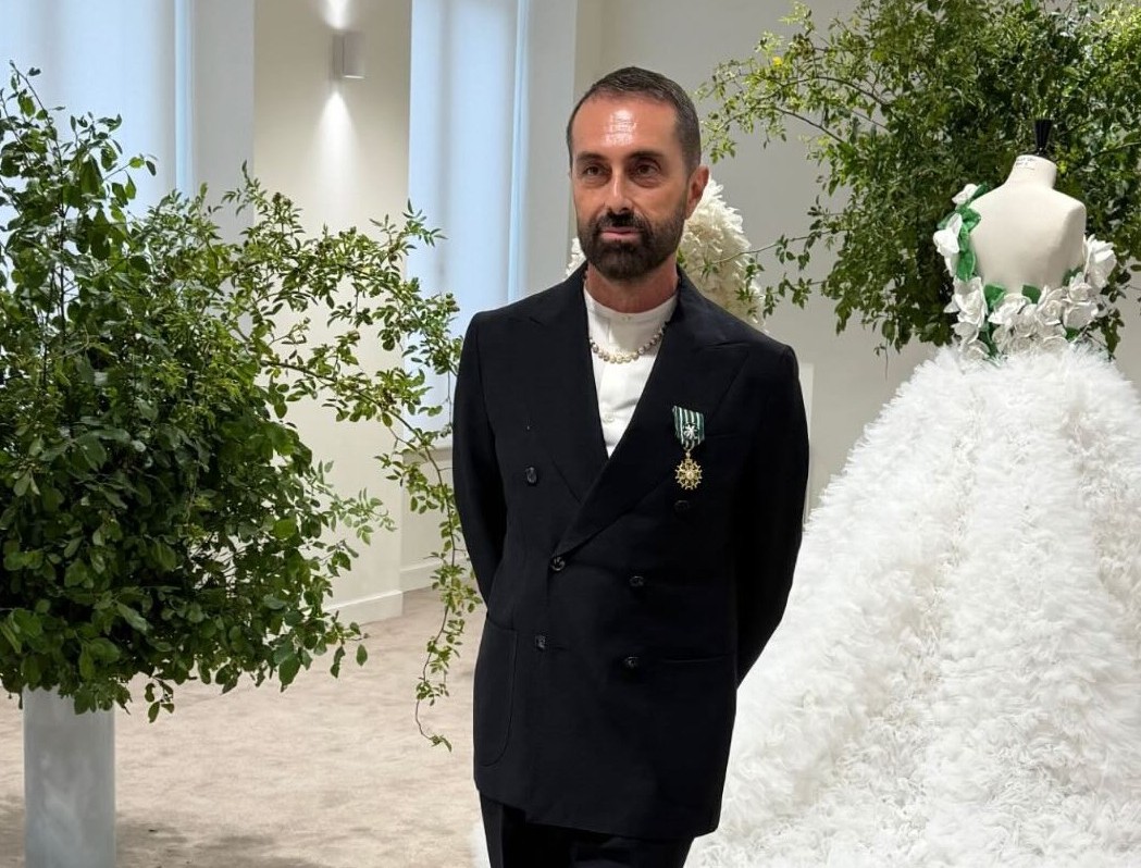 Giambattista Valli: Da Alta Costura às Peças Prontas para Vestir