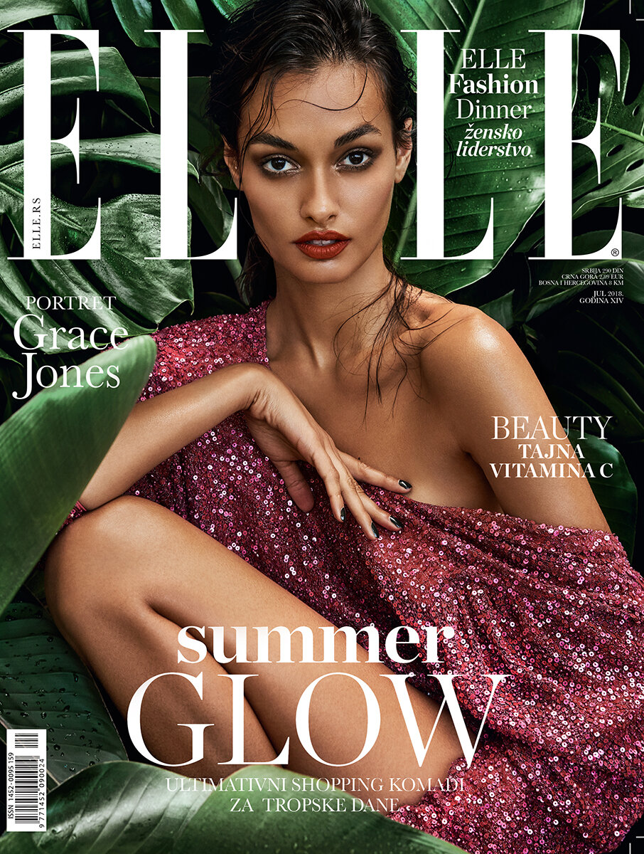 5 ideias de títulos:
1. Gizele Oliveira: A Trajetória da Supermodelo Brasileira que Conquistou o Mundo
2. Desfiles Icônicos de Gizele Oliveira: Da Victoria's Secret às Grandes Semanas de Moda
3. O Poder de Gizele Oliveira nas Redes Sociais: Moda