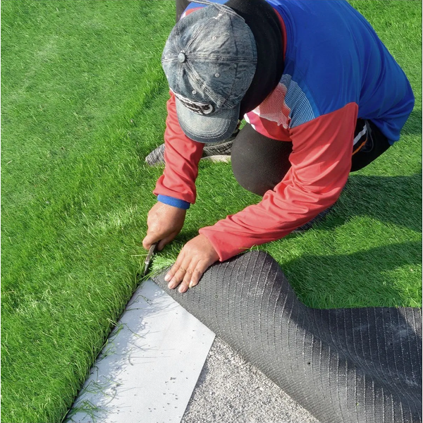 Guia Completo: Como Instalar Grama Sintética em Terra ou Cimento