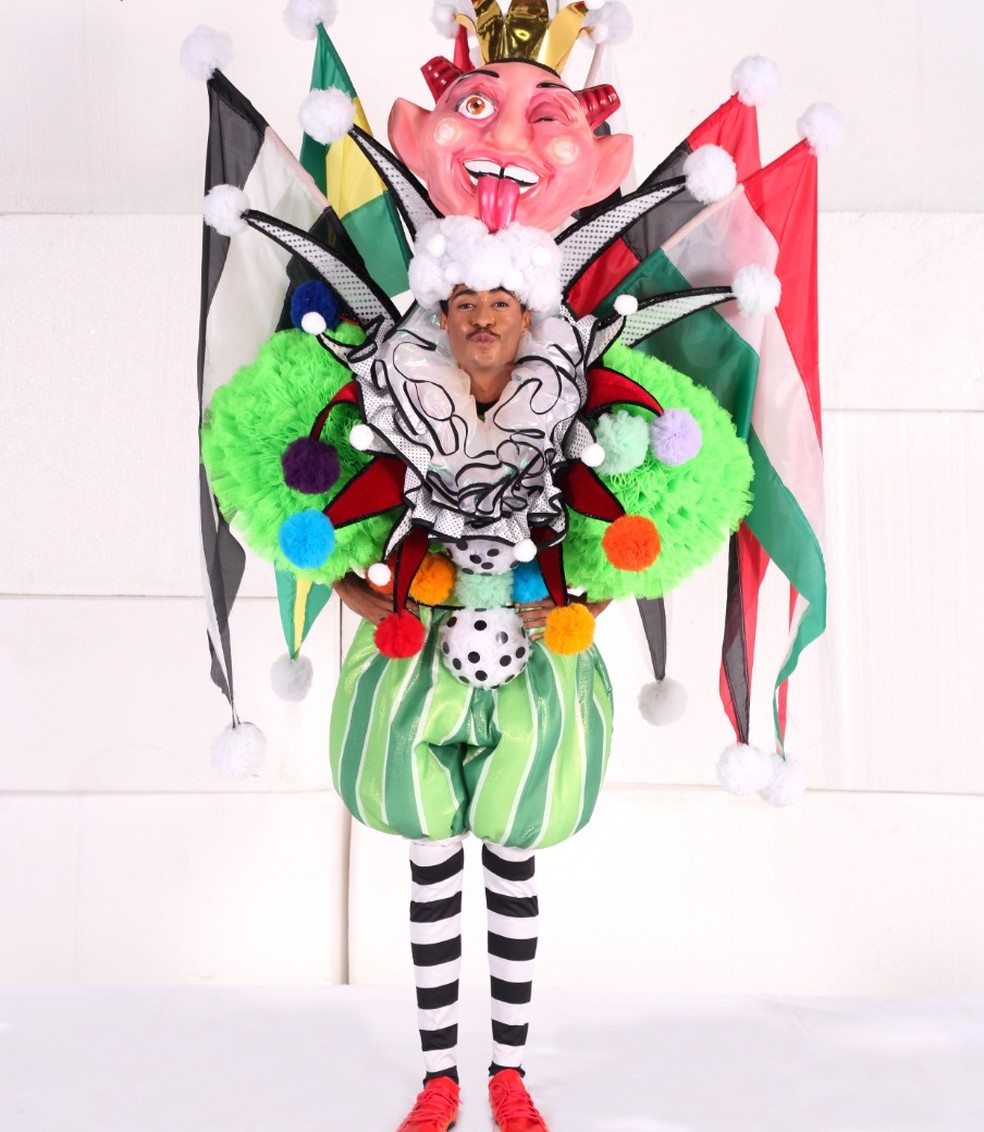 grande rio fantasias