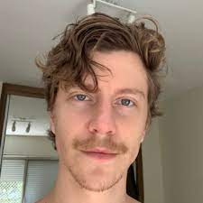 gustavo bertoni cabelo