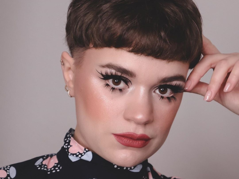 Corte Side Part Masculino: Inspiração em Gustavo Bertoni e Outros Artistas