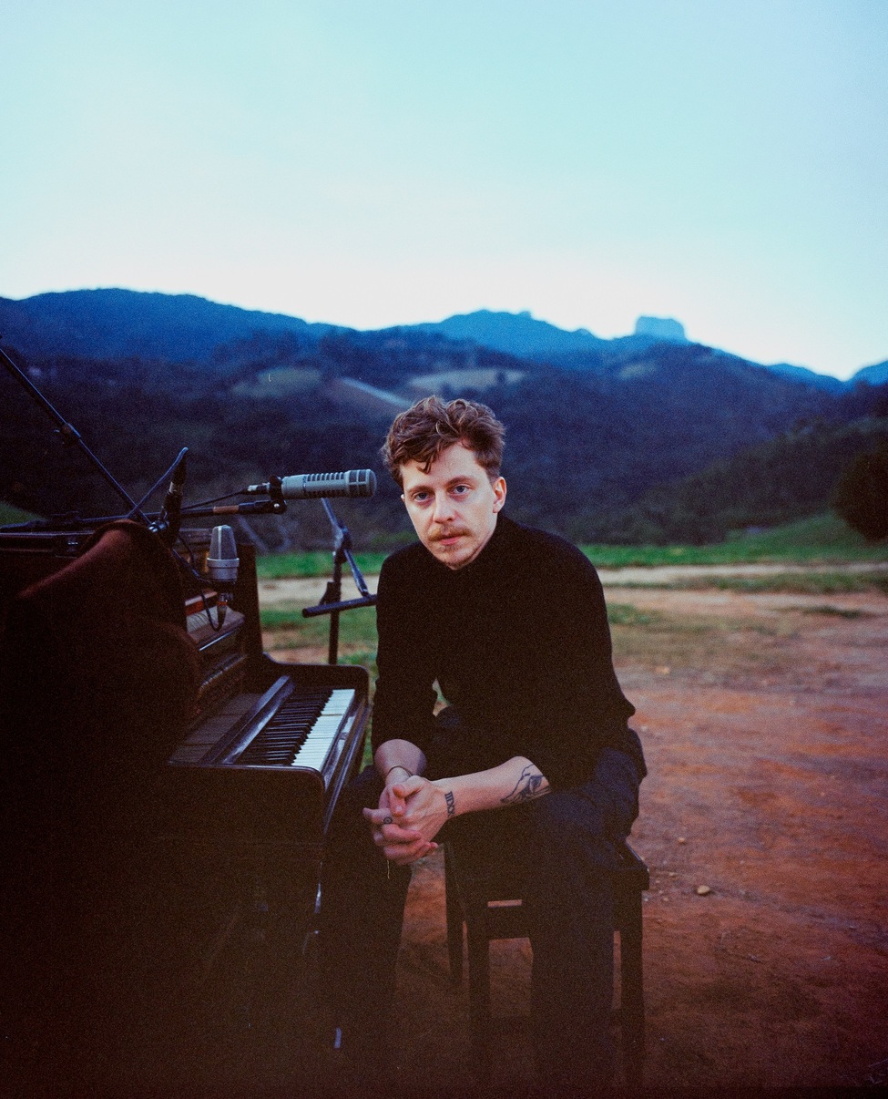 gustavo bertoni cabelo