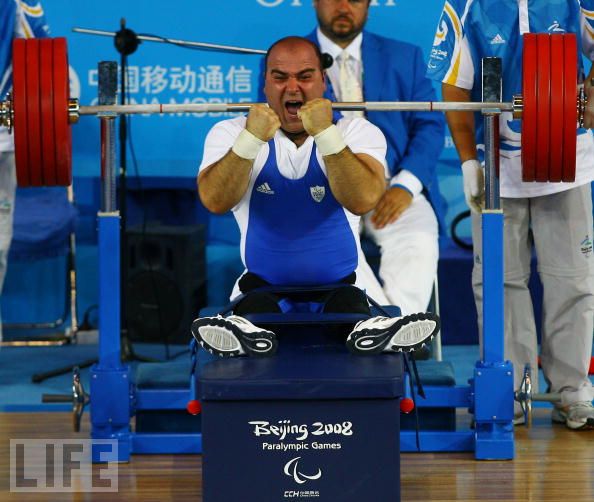 Como se tornar um atleta de Halterofilismo Paralímpico: Guia Completo