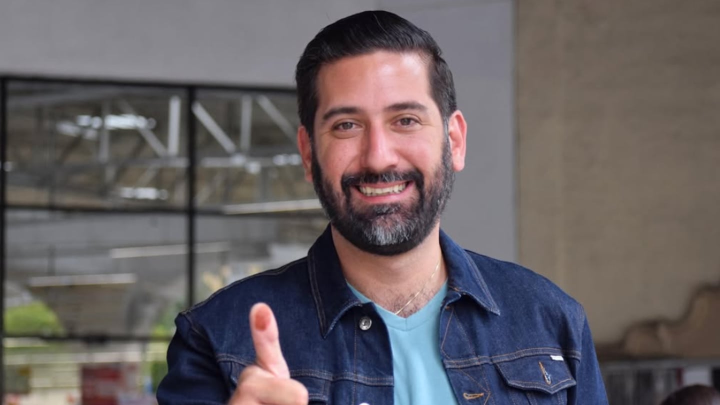 Hank Azaria: Vozes Icônicas e o Signo de Touro