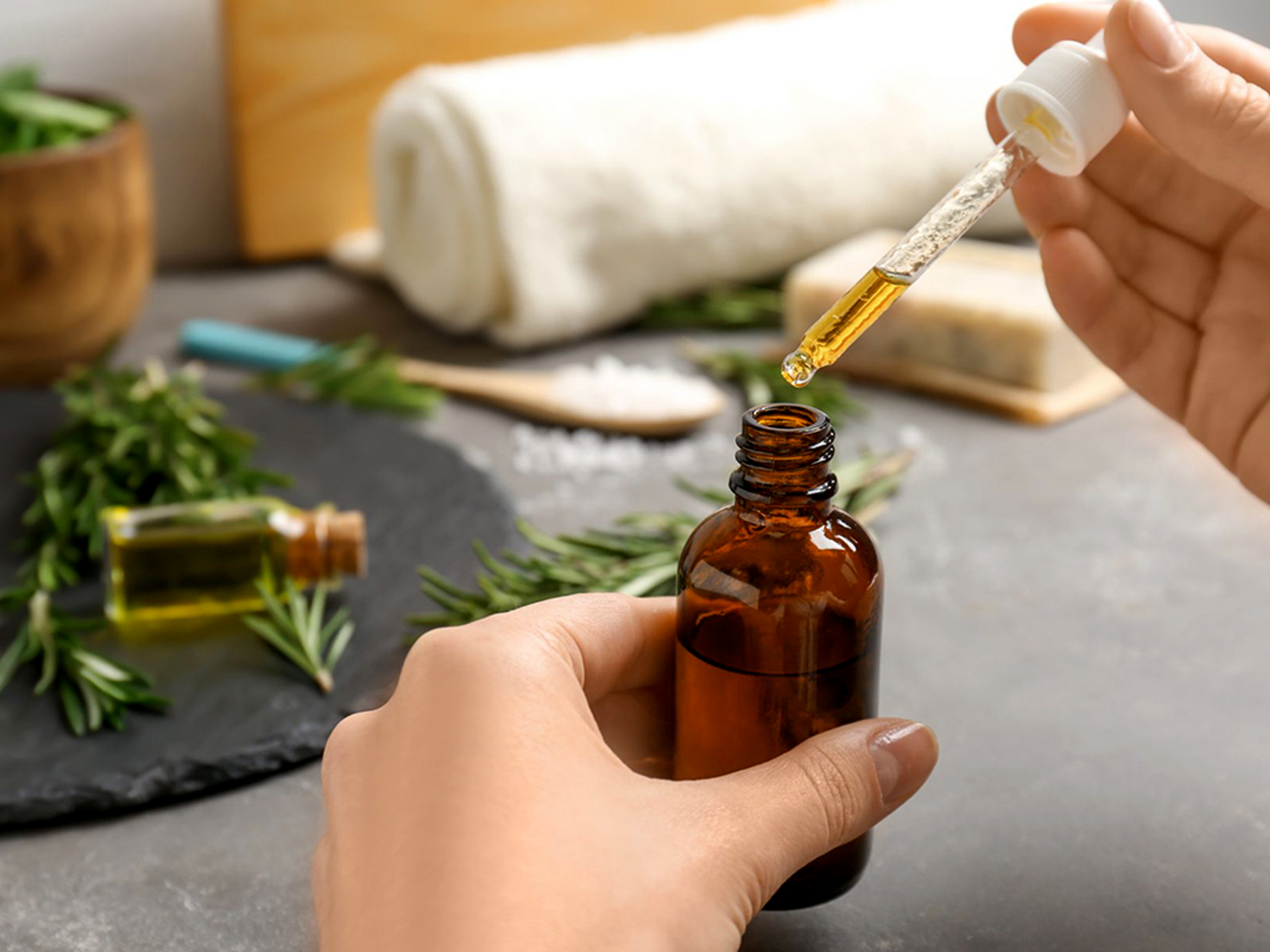 Como Usar Óleo de Rícino para Combater a Queda de Cabelo