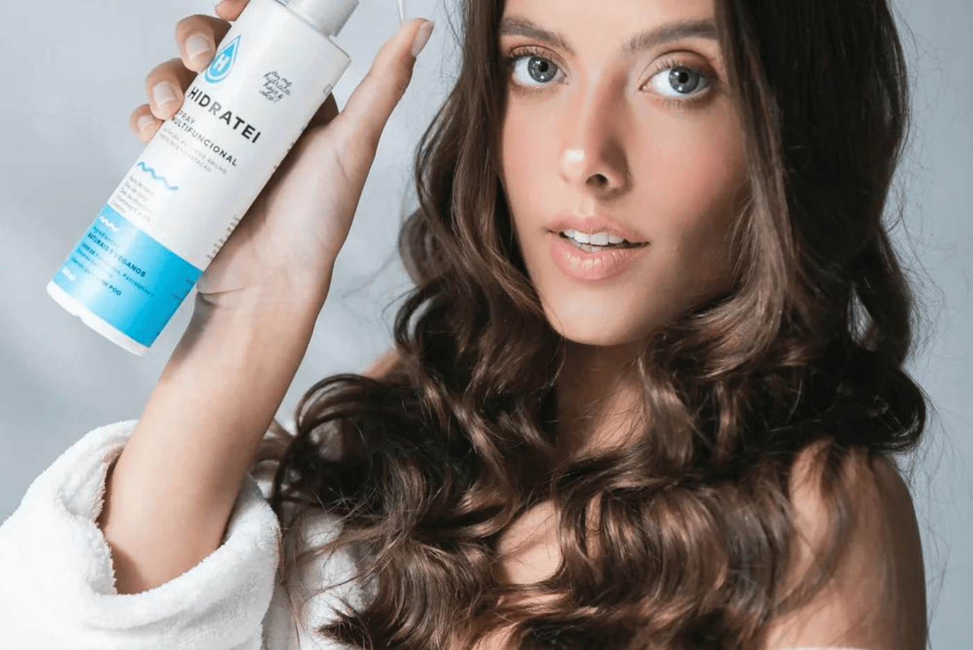 Rotina de cuidados para cabelos que sofrem com frizz