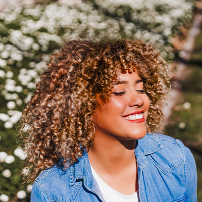 Cronograma Capilar Completo para Cabelos Cacheados com Luzes