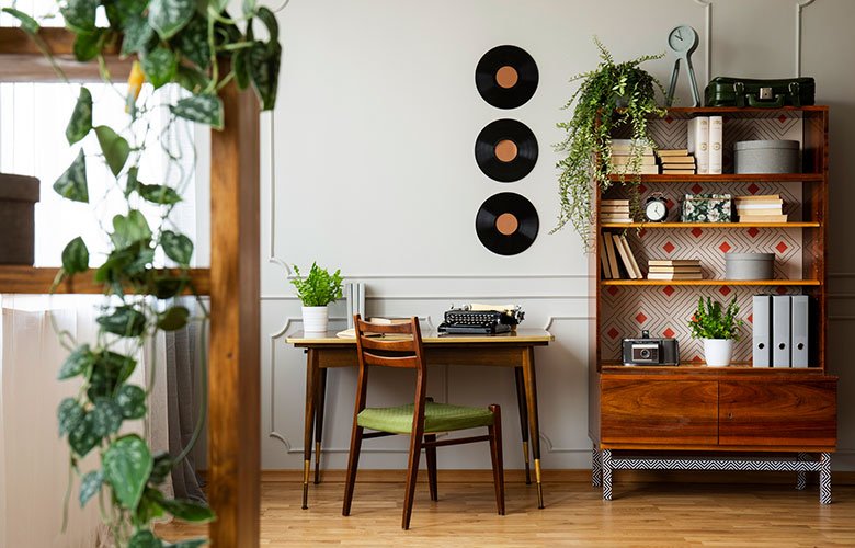 home office na sala com móveis planejados