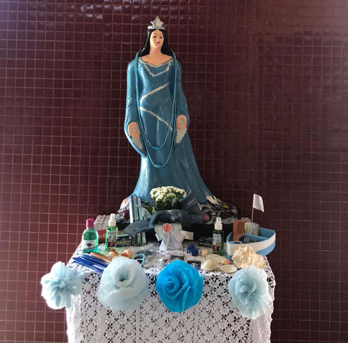 Guia Completo: Como Fazer uma Homenagem a Iemanjá em Casa