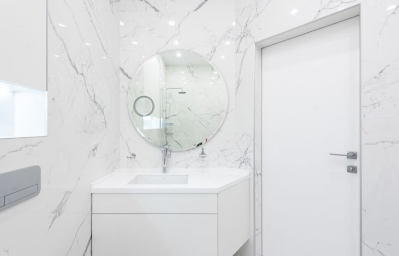 banheiro moderno vs banheiro clássico qual escolher