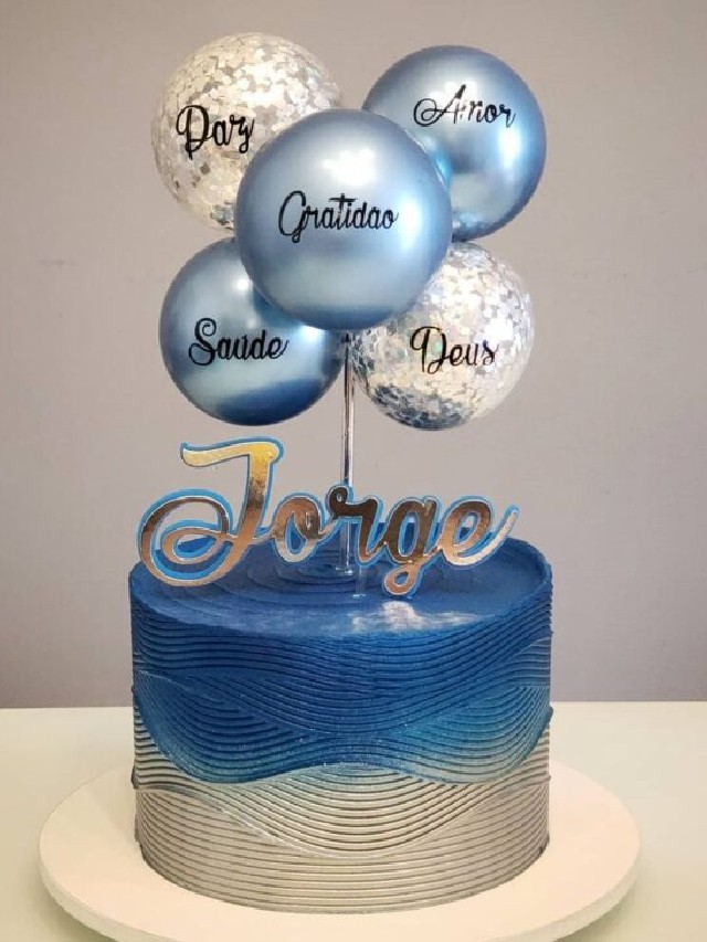 bolo masculino com topo personalizado