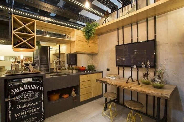 ideias de cozinha industrial com estante de aço