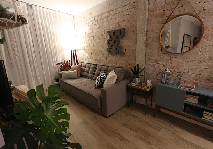 erros comuns ao decorar sala com tijolinho