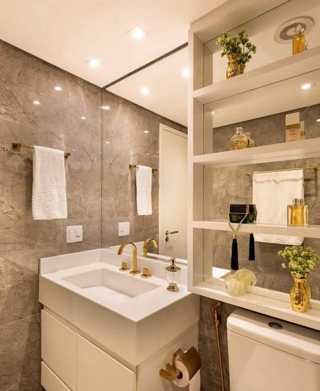 ideias de prateleiras e nichos para banheiros pequenos