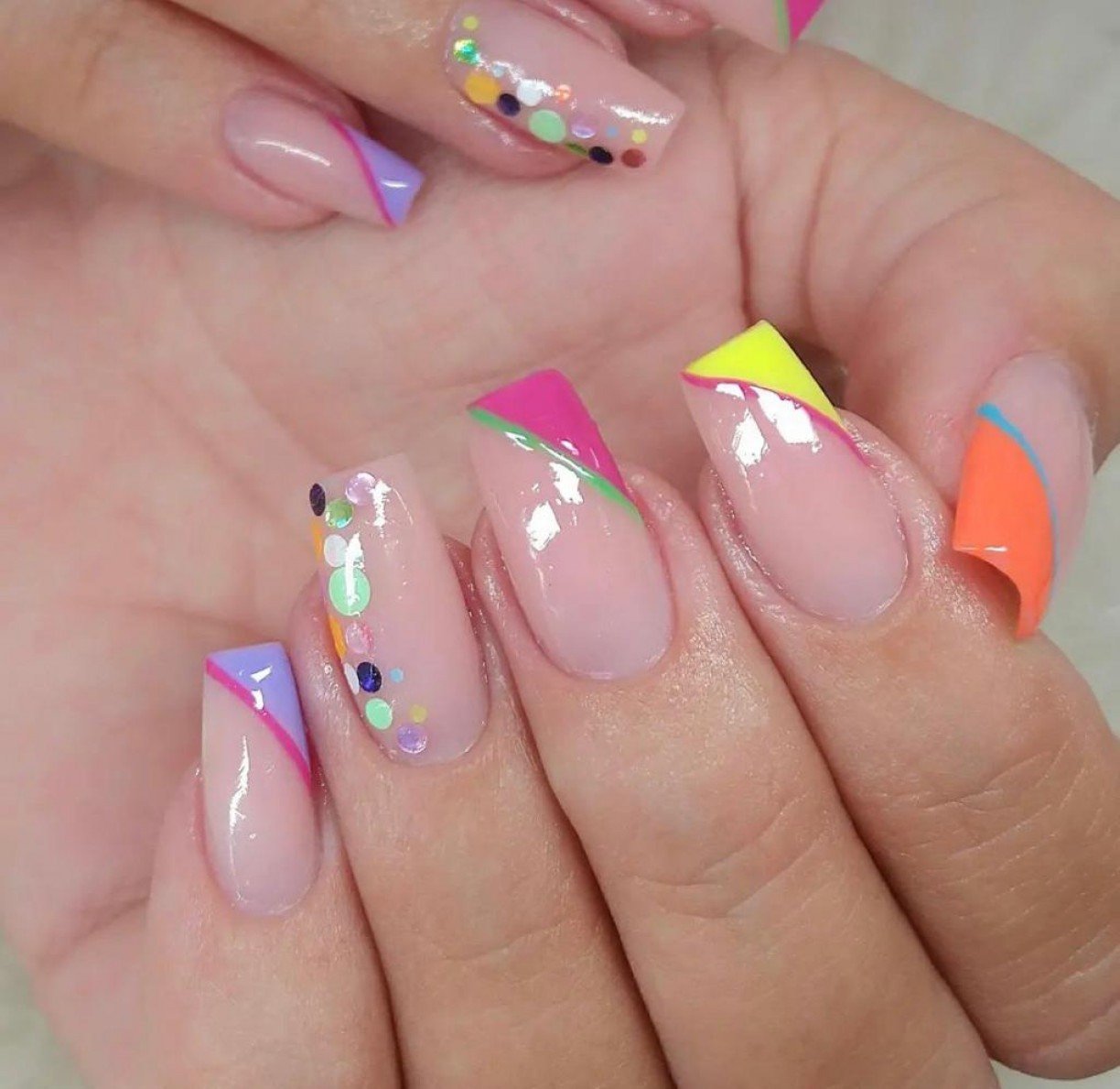 ideias de unhas decoradas para o carnaval