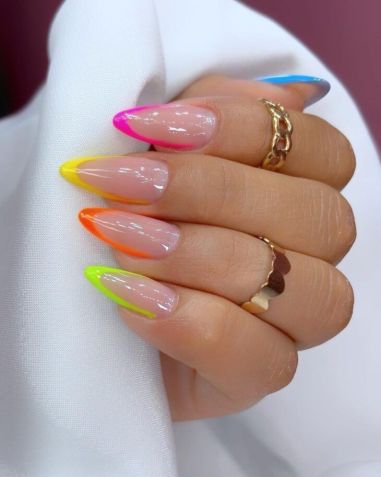 ideias de unhas decoradas para o carnaval