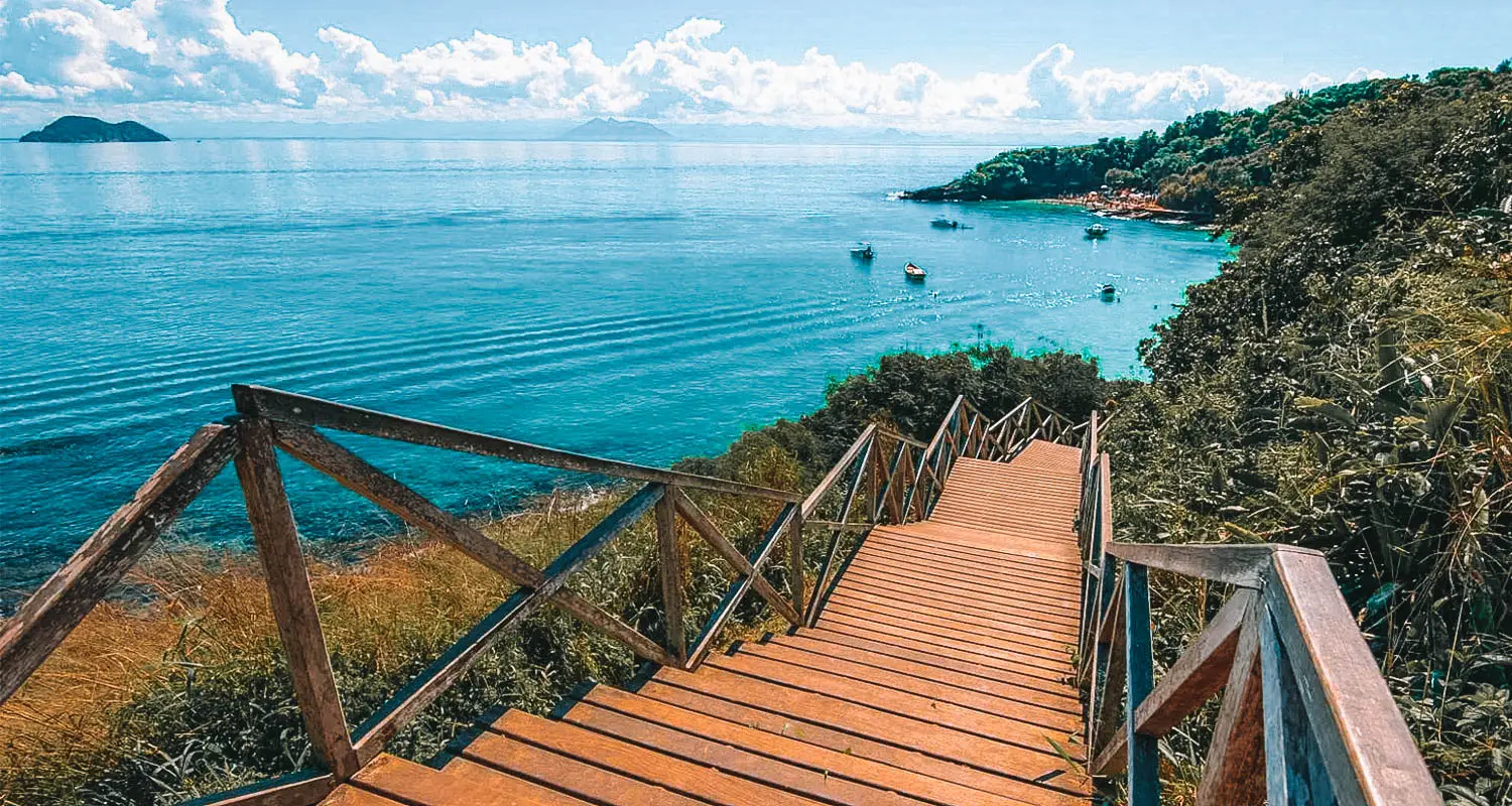 Melhores Passeios de Barco em Búzios para Ver a Ilha Rasa