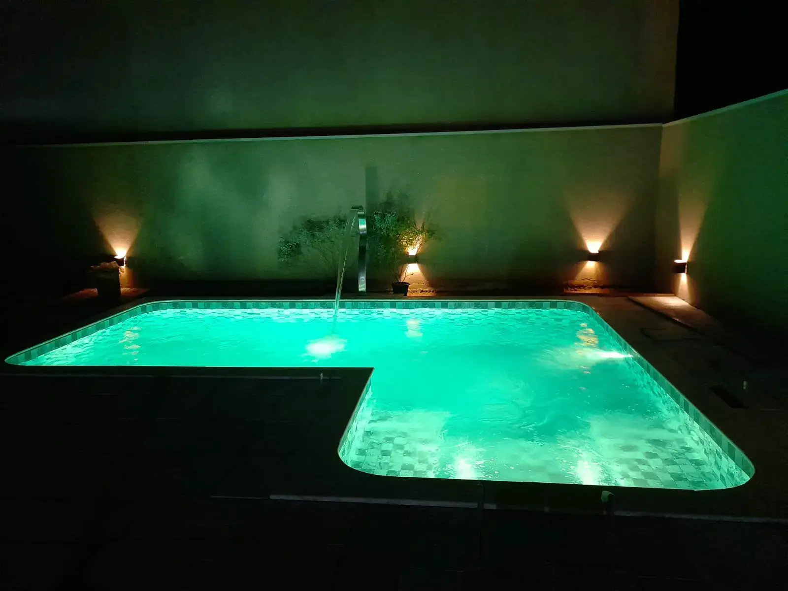 Guia Completo: Escolhendo o LED Ideal para Sua Piscina