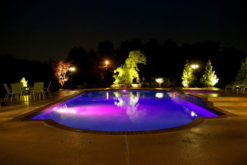 iluminação de piscina