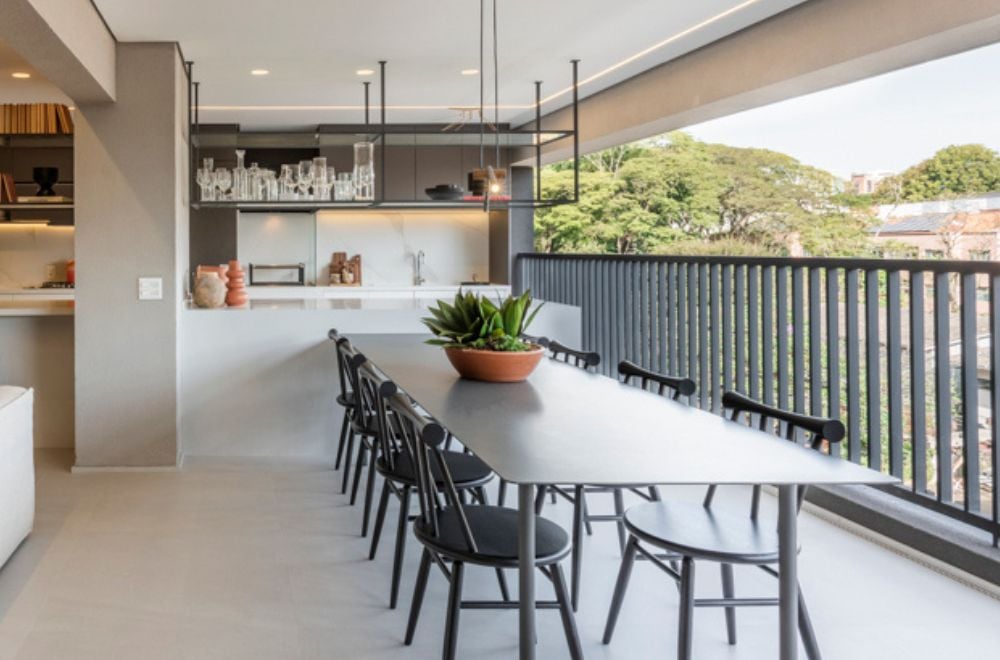 Guia completo de luminárias solares para varandas e jardins