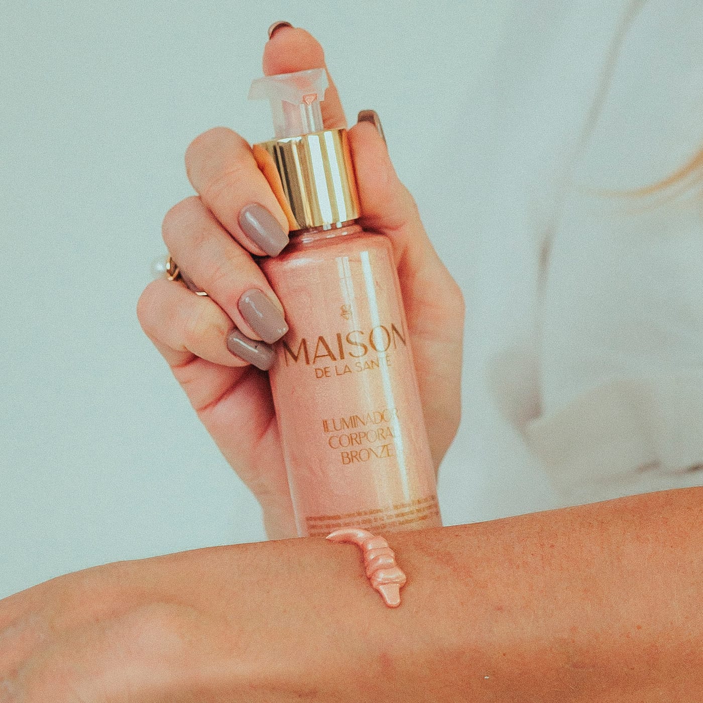 Os Melhores Iluminadores Corporais com Efeito Bronzeado para o Verão 2026
