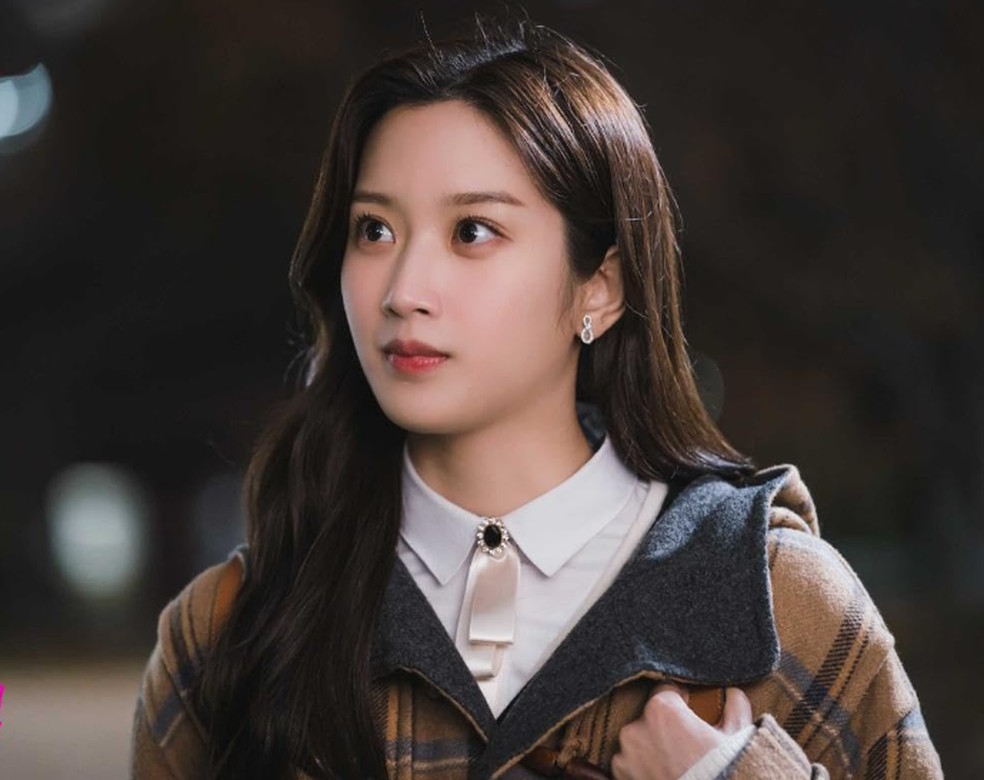 5 Títulos de Doramas Imperdíveis para Maratonar em 2024
Os 7 Doramas Mais Emocionantes que Vão te Fazer Chorar
Guia Completo: Como Escolher o Dorama Perfeito para o Seu Humor
Doramas de Suspense e Ação: Prepare-se para uma Montanha-Russa de Emoções
Descubra o Mundo dos Doramas Cotidianos e de Amizade