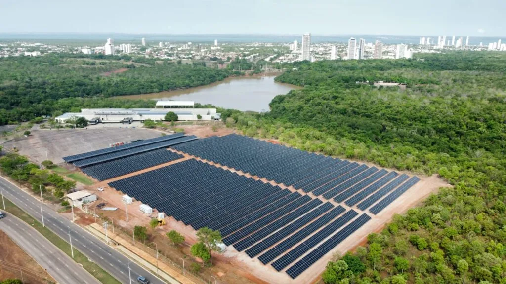 Requisitos legais para instalação de energia solar em Palmas: ART e homologação