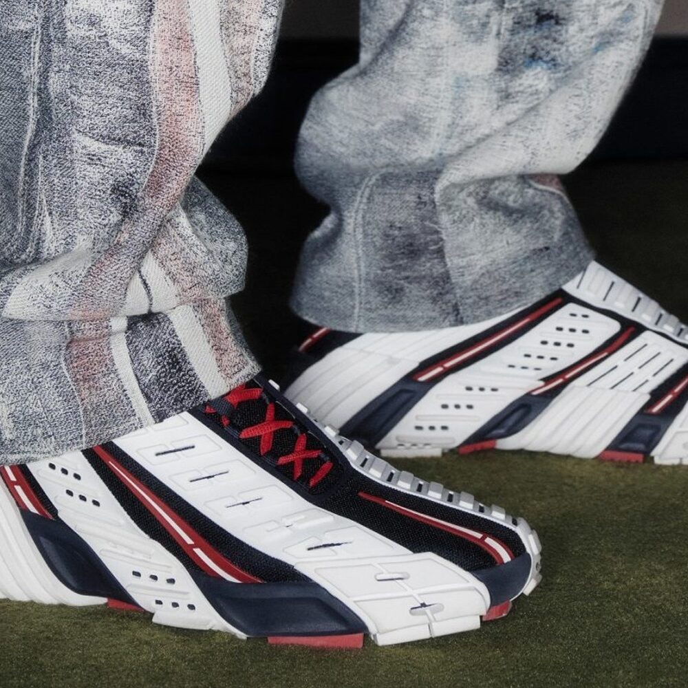 5 ideias de títulos:
1. It Shoes: Conheça a marca que une moda e preço acessível.
2. Guia Completo: Tênis It Shoes para Esporte e Dia a Dia.
3. Onde Comprar It Shoes: As Melhores Ofertas em Marketplaces.
4. Avaliações It Shoes: Conforto e Leveza Comprovados.
5. It Shoes: Sandálias e Botas para Todos os Estilos.