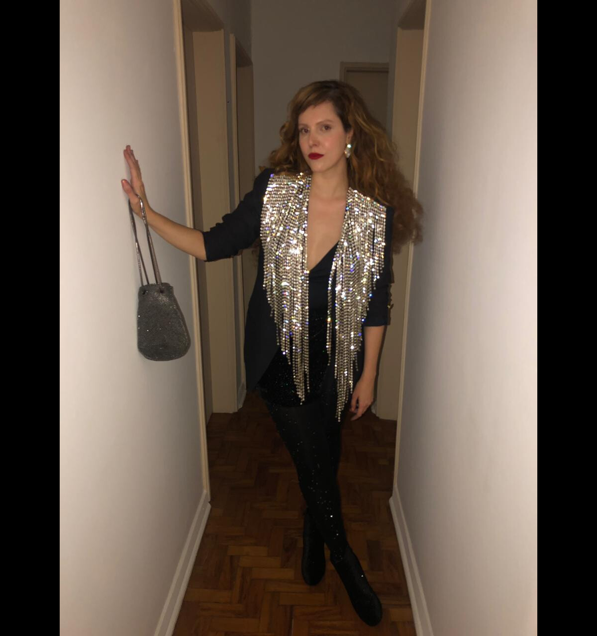 1. A Trajetória de Jana Rosa: Da MTV ao Império Bonita de Pele; 2. Bonita de Pele: Como Jana Rosa Transformou o Autocuidado Digital; 3. Jana Rosa e Camila Fremder: A História Por Trás de 'Como Ter Uma Vida Normal Sendo Louca'; 4. O Estilo 'Glamour Cool' de Jana Rosa: Dicas de Moda e Beleza; 5. Jana Rosa 40 Anos: Reflexões