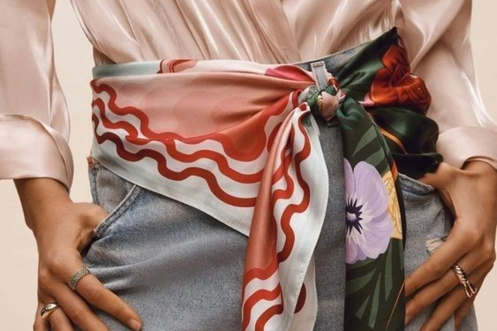 Lenço de seda vs. lenço de algodão: Qual usar e como cuidar