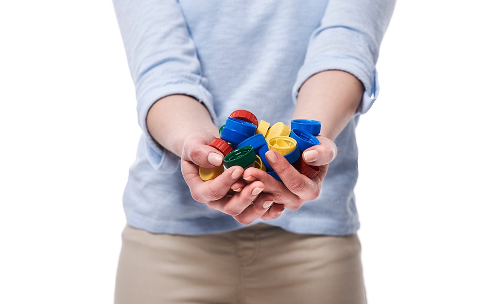 5 ideias de títulos:
1. O Guia Completo do Jogo da Garrafa: De Festas a Desafios Virais
2. Bottle Flip: Como o Desafio da Garrafa Conquistou a Internet
3. Jogos de Garrafa no Celular: Os Melhores Apps para Diversão Rápida
4. Verdade ou Desafio: A Evolução do Clássico Jogo da Garrafa
5. Outras Variações Criativas do Jogo da Garrafa para Todas as Idades