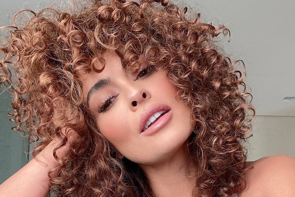 A Versatilidade dos Fios Curtos de Juliana Paes: Extensões e Transição Capilar