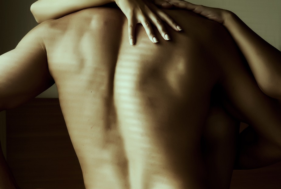 5 ideias de títulos:
1. Desvendando o Kamasutra: Um Guia Completo de Posições para Apimentar sua Relação.
2. Kamasutra para Iniciantes: Posições Essenciais para Explorar o Prazer a Dois.
3. Além do Básico: Posições Avançadas do Kamasutra para Casais Experientes.
4. O Kamasutra e a Arte do Amor: Como Usar as Posições para Fortalecer a Conexão.
5. Posições do Kamasutra: Um Guia Ilustrado para uma Vida Sexual Mais Intensa e Divertida.